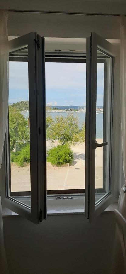 Beach Apartment Vami With Sea View 무르테르 외부 사진
